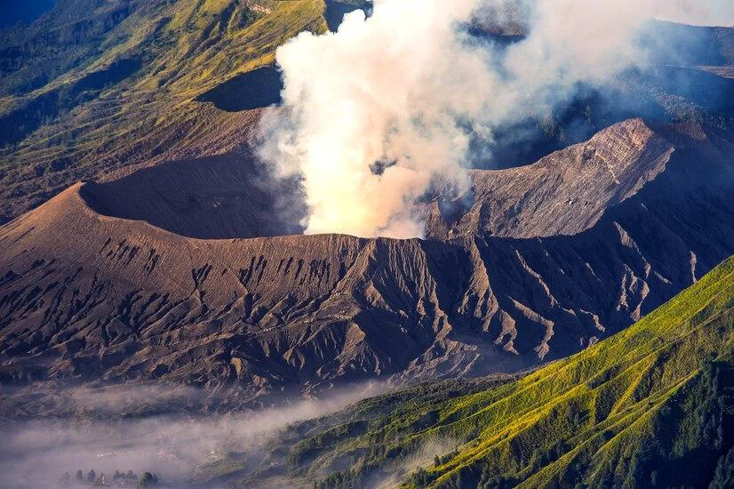 Seluruh Jalur Pendakian Gunung Tambora Ditutup Sementara Mulai 28 Desember 2025