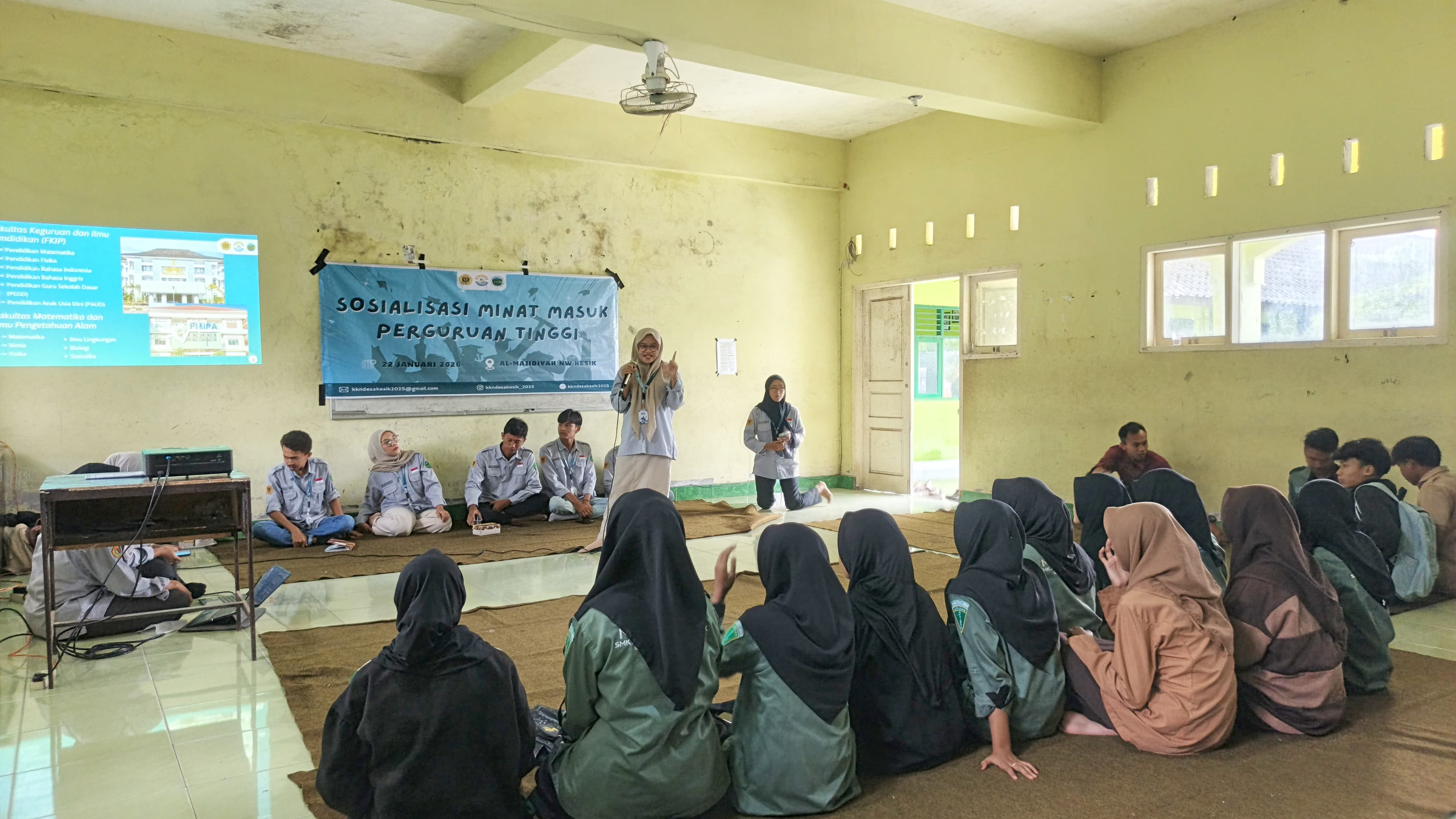 Mahasiswa KKN UNRAM Desa Kesik Gelar Sosialisasi Minat Masuk Perguruan Tinggi di SMK Yayasan Al-Majidiyah NW Kesik.