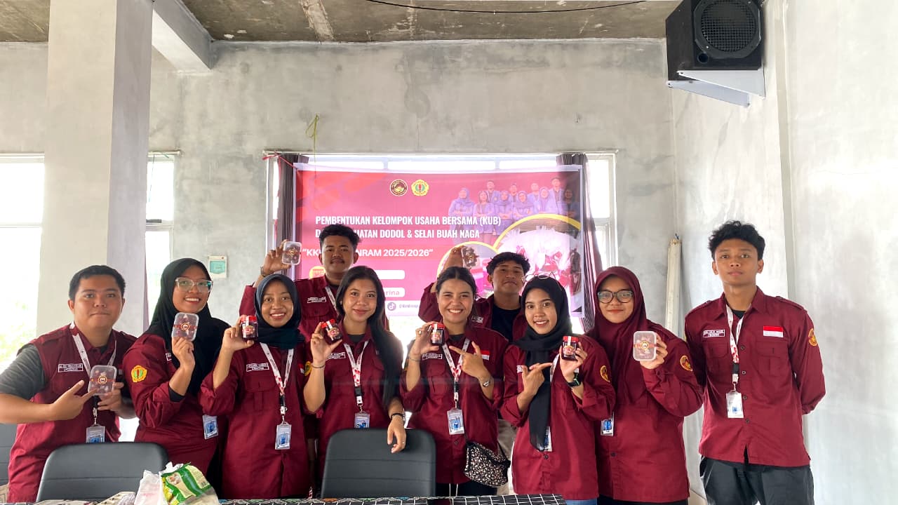 Mahasiswa KKN PMD UNRAM Kembangkan Dodol dan Selai Buah Naga di Desa Perina